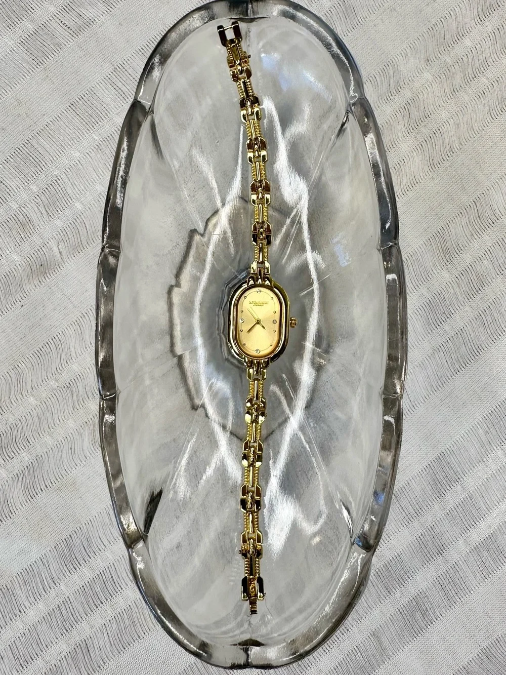 Vintage-inspired Dainty Gold Bracelet Watch
